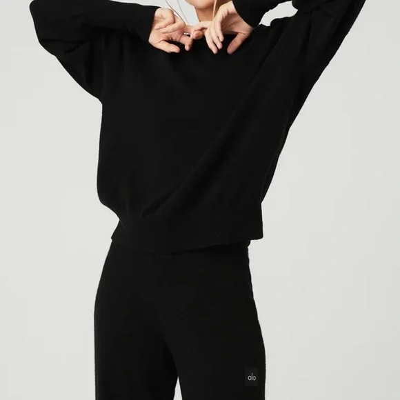 (NWT) ALO | Cashmere Jet Set Crew Sweater in Black, Size M - Picture 1 of 8